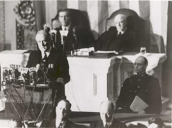 fdr_delivers_speech-1